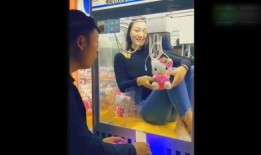 娃娃爆料最新搞笑视频,最新搞笑视频，笑到肚子疼！